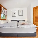 Paulas Koenigscard Apartment